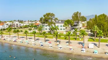 Dolunay Suit & Beach