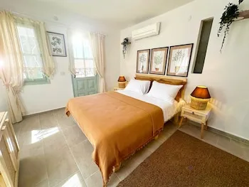 Monk Island Guesthouse