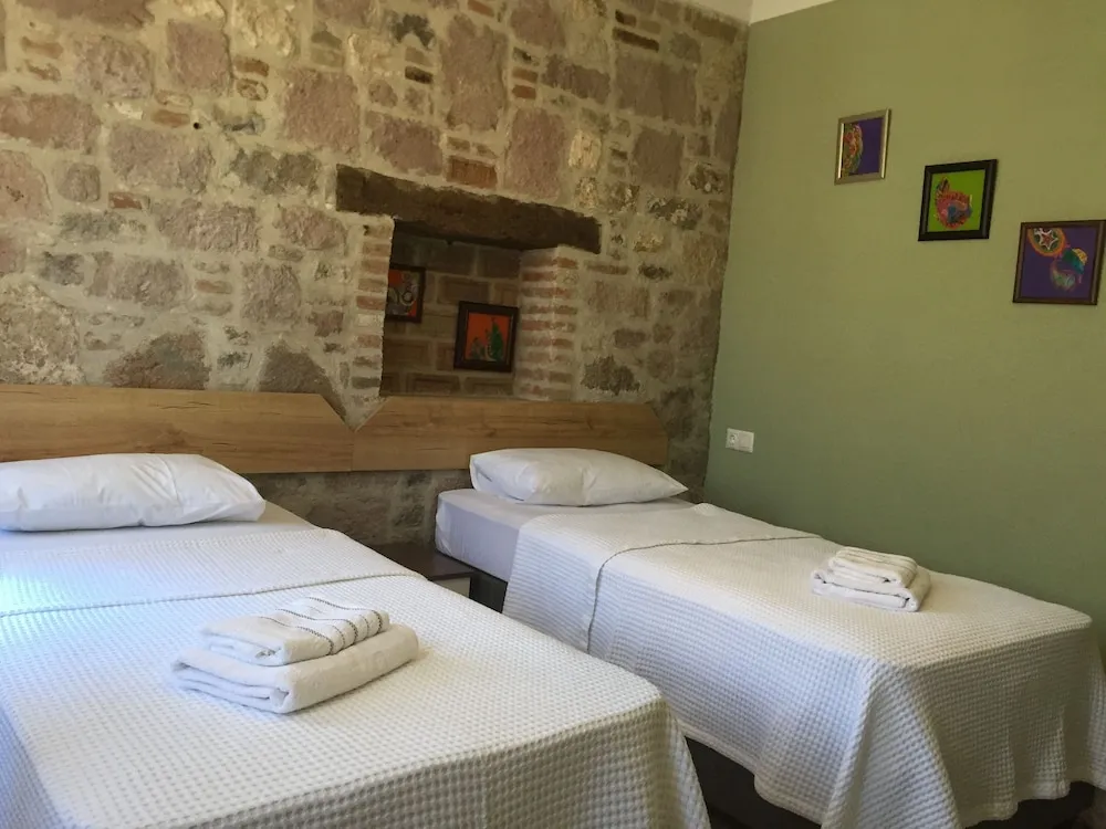 Family Üç Kişilik Oda