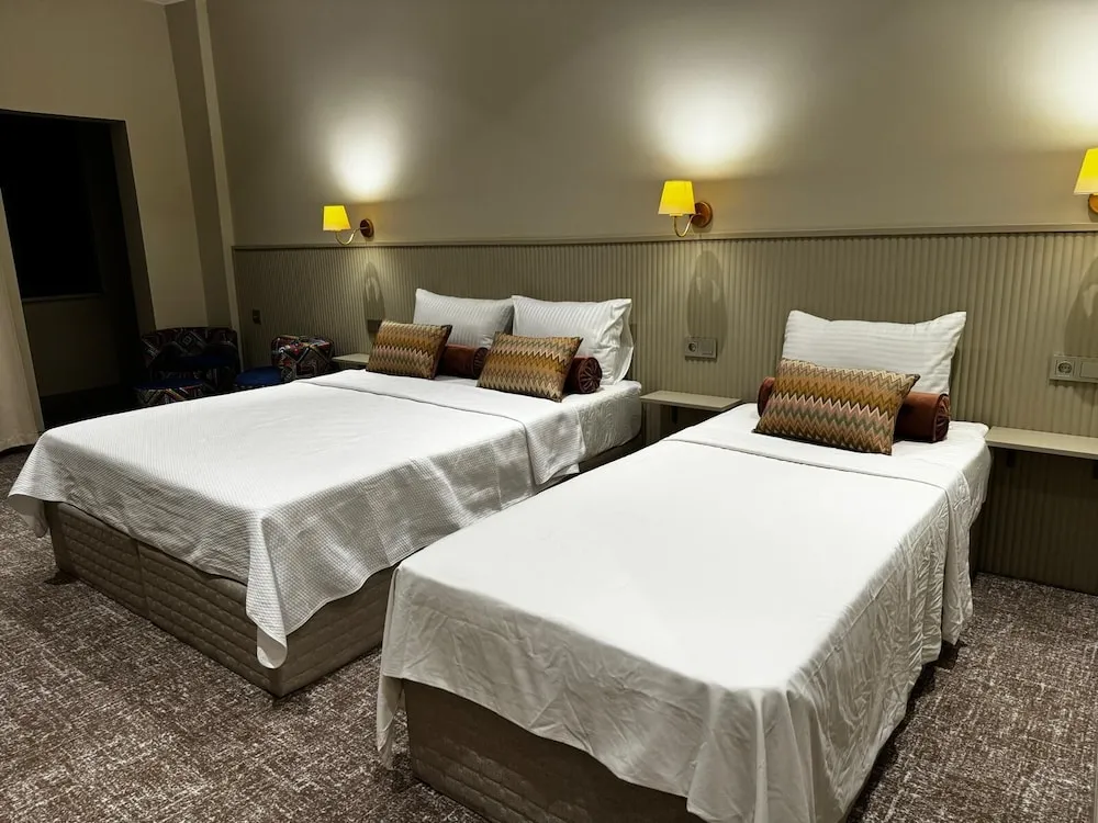 Deluxe Üç Kişilik Oda