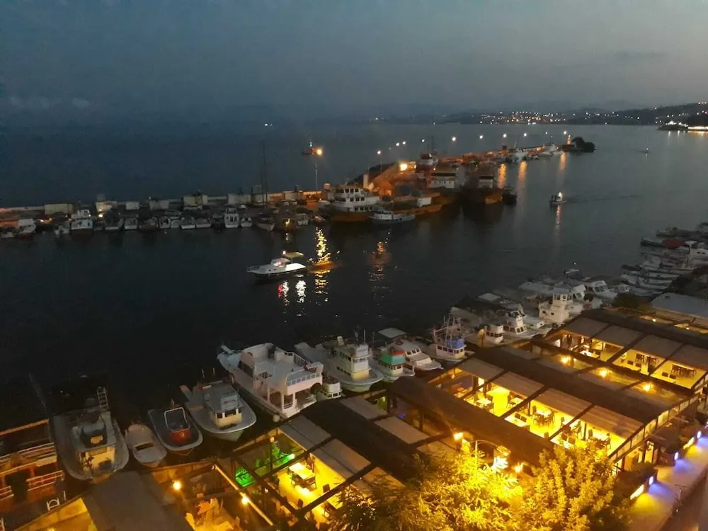 Business Süit, Sıcak Su Küveti, Liman Manzaralı
