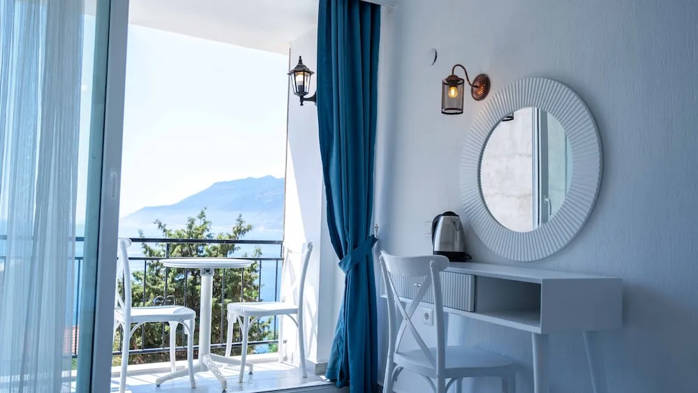 Deluxe Üç Kişilik Oda, Balkon/Veranda, Marina Manzaralı