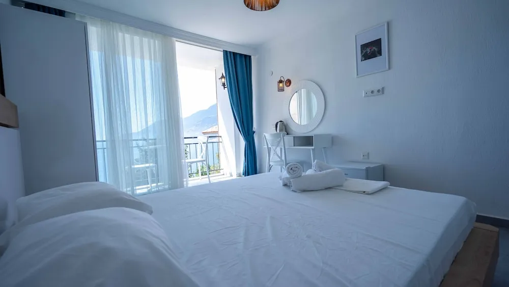 Deluxe Üç Kişilik Oda, Balkon/Veranda, Marina Manzaralı
