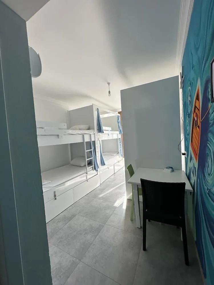 Classic Ortak Ranzalı Oda, Sadece kadınlar için, Özel Banyo, Deniz Manzaralı