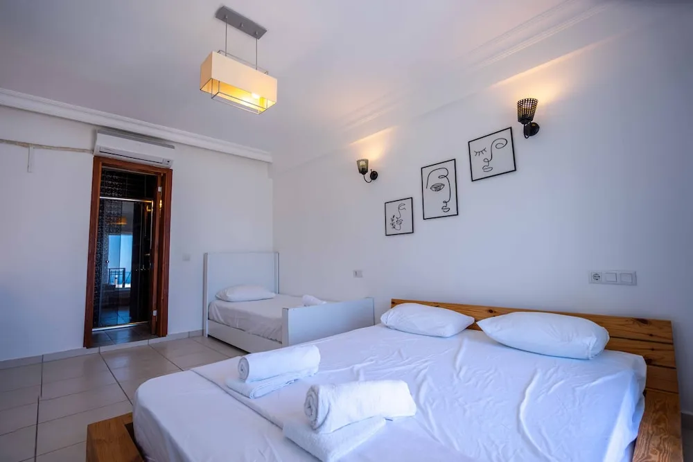 Classic Üç Kişilik Oda, Balkon/Veranda, Marina Manzaralı