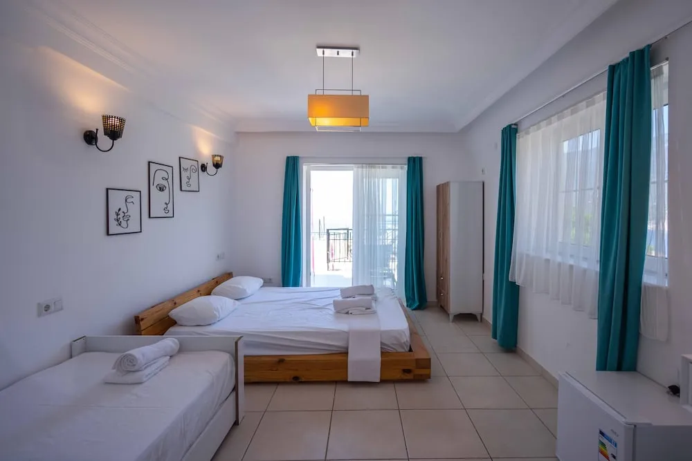 Classic Üç Kişilik Oda, Balkon/Veranda, Marina Manzaralı