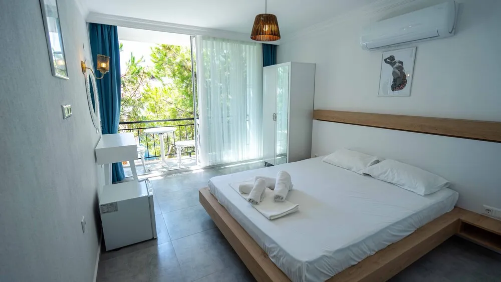 Classic Oda, 1 En Büyük (King) Boy Yatak, Balkon, Kısmi Deniz Manzaralı