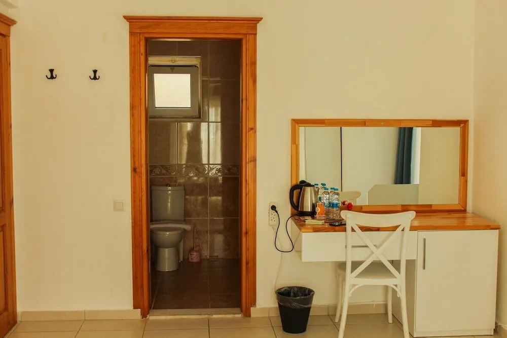 Deluxe Üç Kişilik Oda, Küvet, Deniz Manzaralı