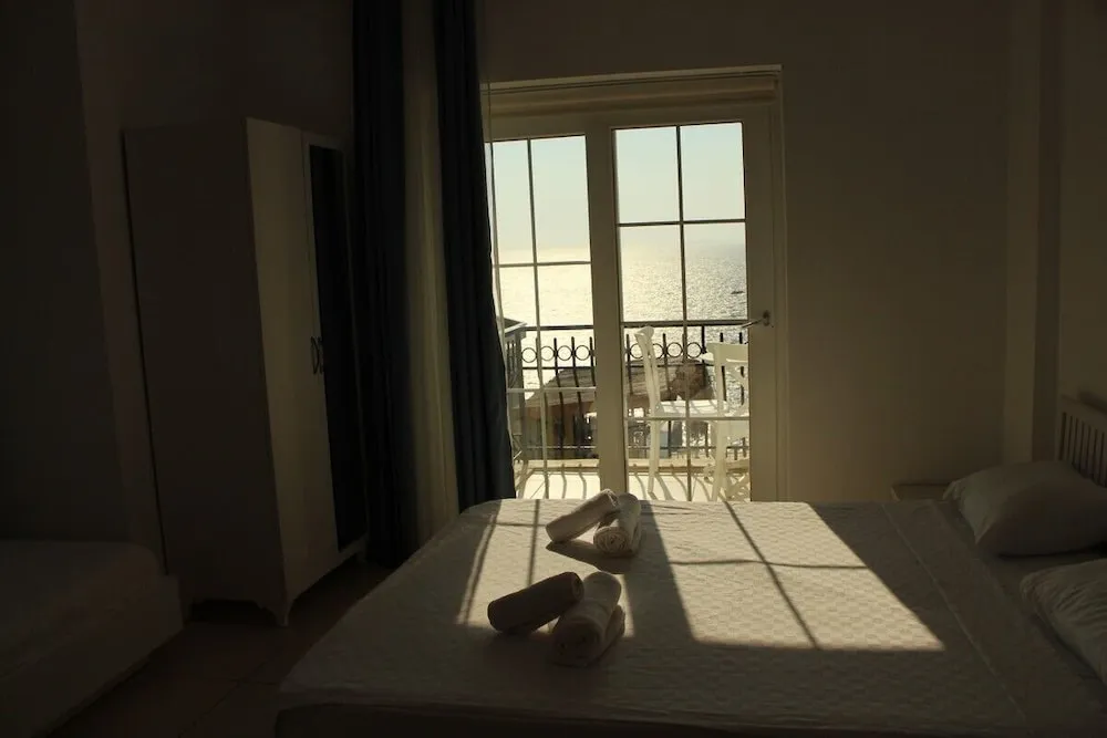 Deluxe Üç Kişilik Oda, Küvet, Deniz Manzaralı