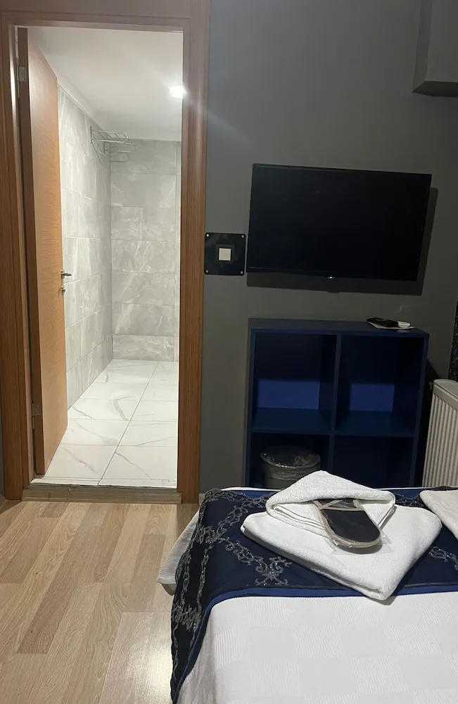 Single Suit Room