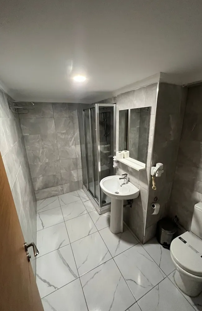 Single Suit Room