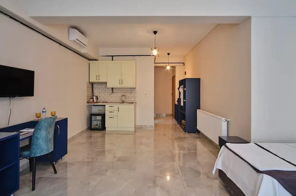 Tripple Serenity Suite, City View