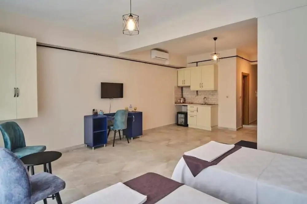 Tripple Serenity Suite, City View