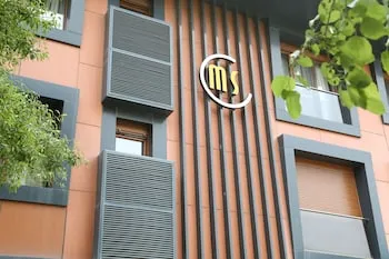 Maidos Suites