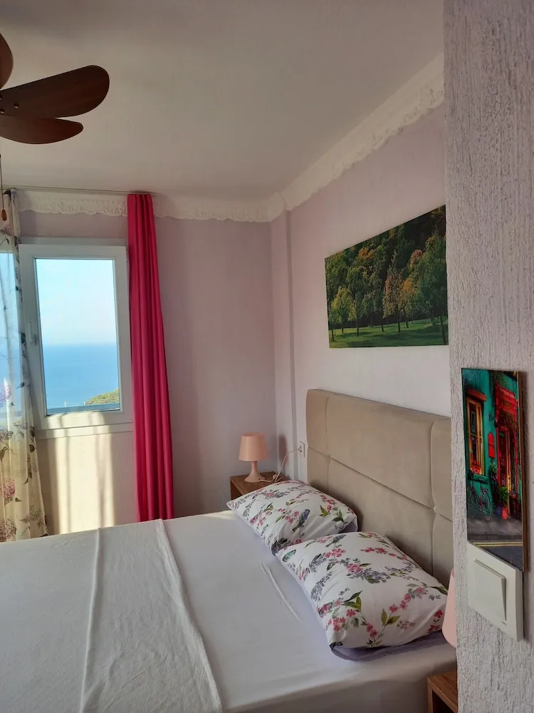 Comfort Tek Büyük Yataklı Oda