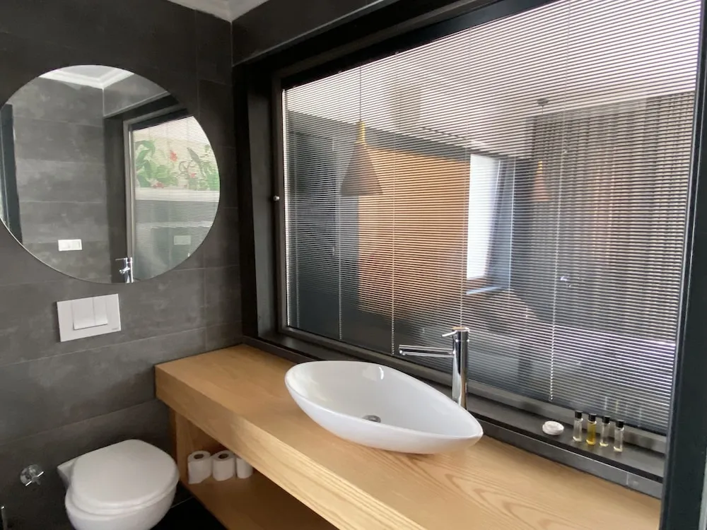 Deluxe Oda, Havuz Manzaralı