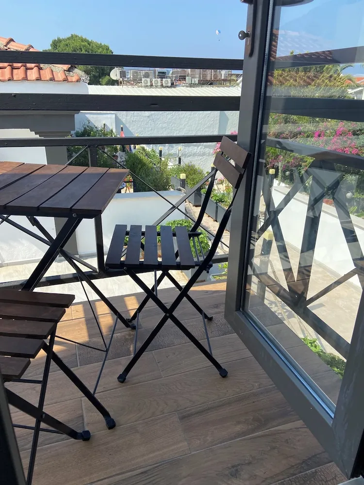 Deluxe Oda, Havuz Manzaralı