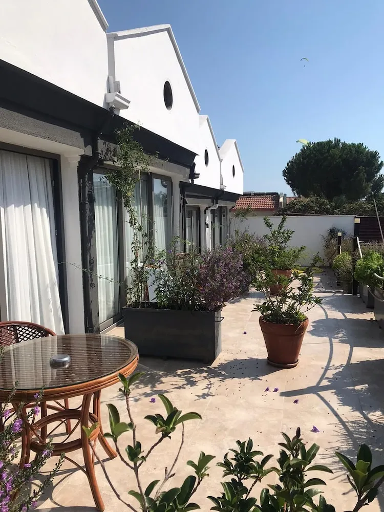 Standard Oda, 1 Yatak Odası, Havuz Manzaralı