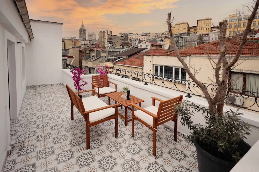 Çatı Katı Süiti (Penthouse), Teras