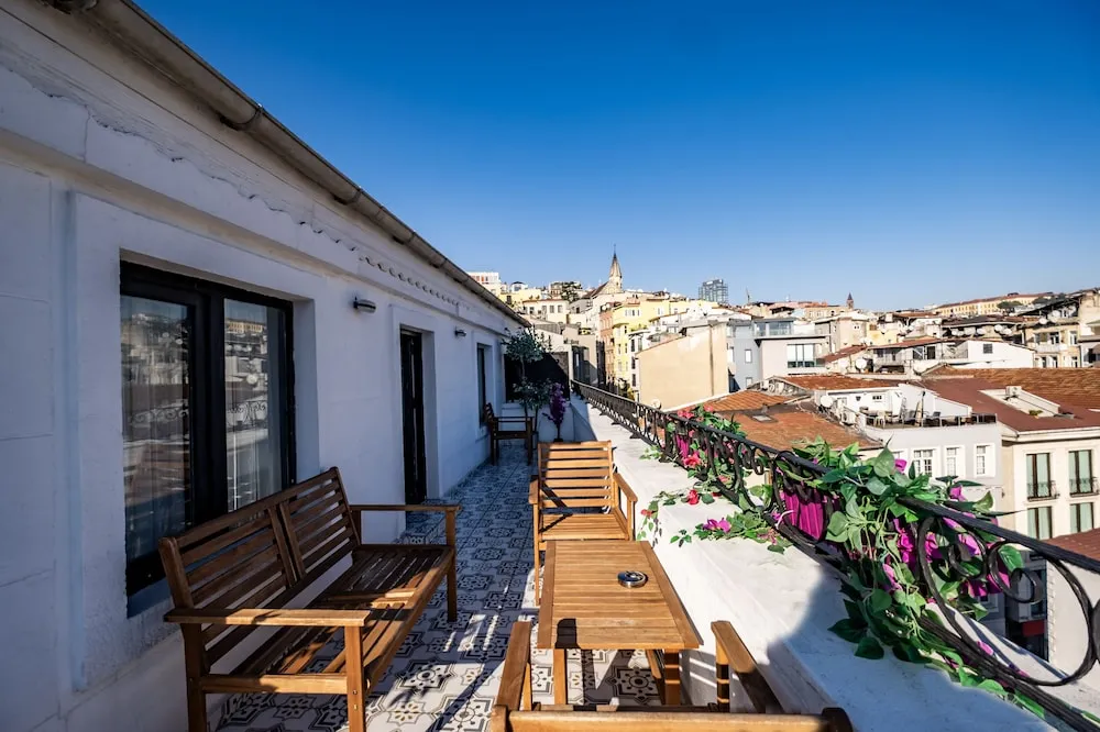 Çatı Katı Süiti (Penthouse), Teras