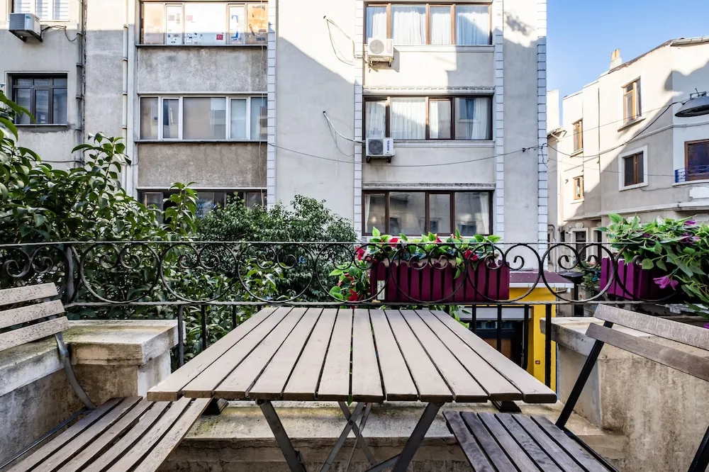 Stüdyo Süit, Balkon