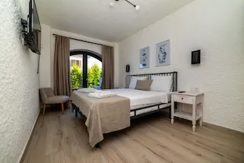 Cemal Alaçatı Hotel