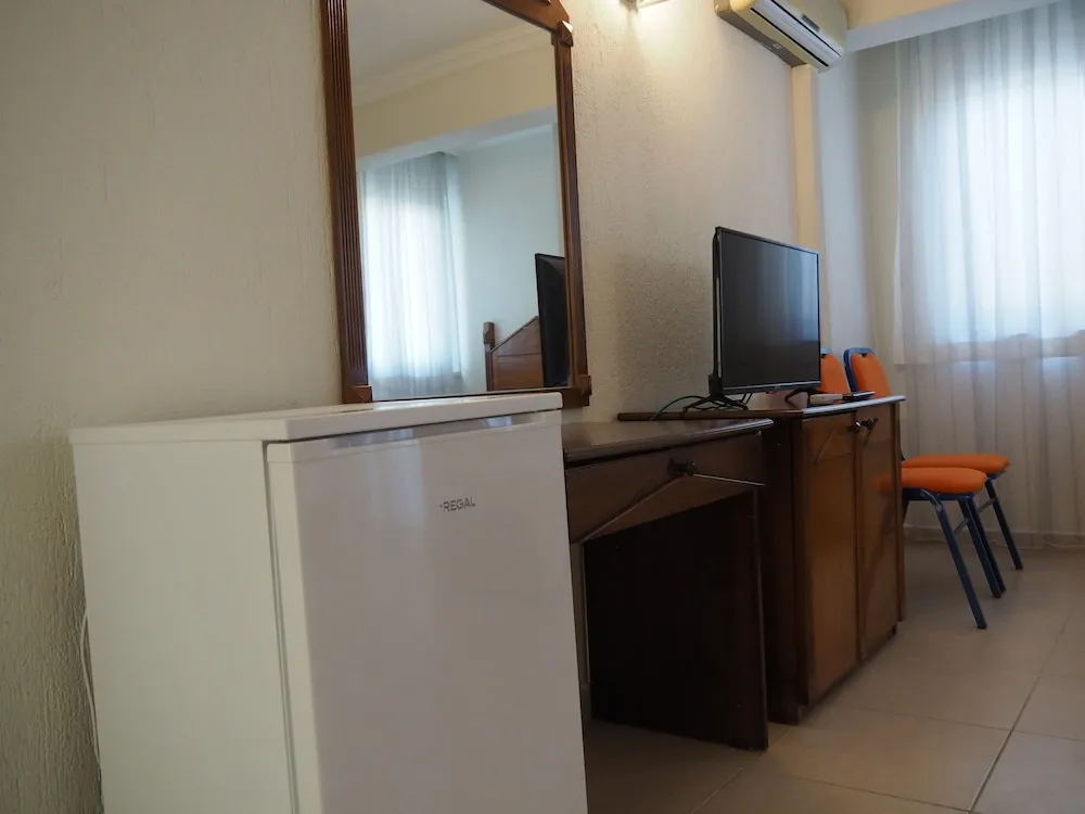 Standard Tek Büyük Yataklı Oda