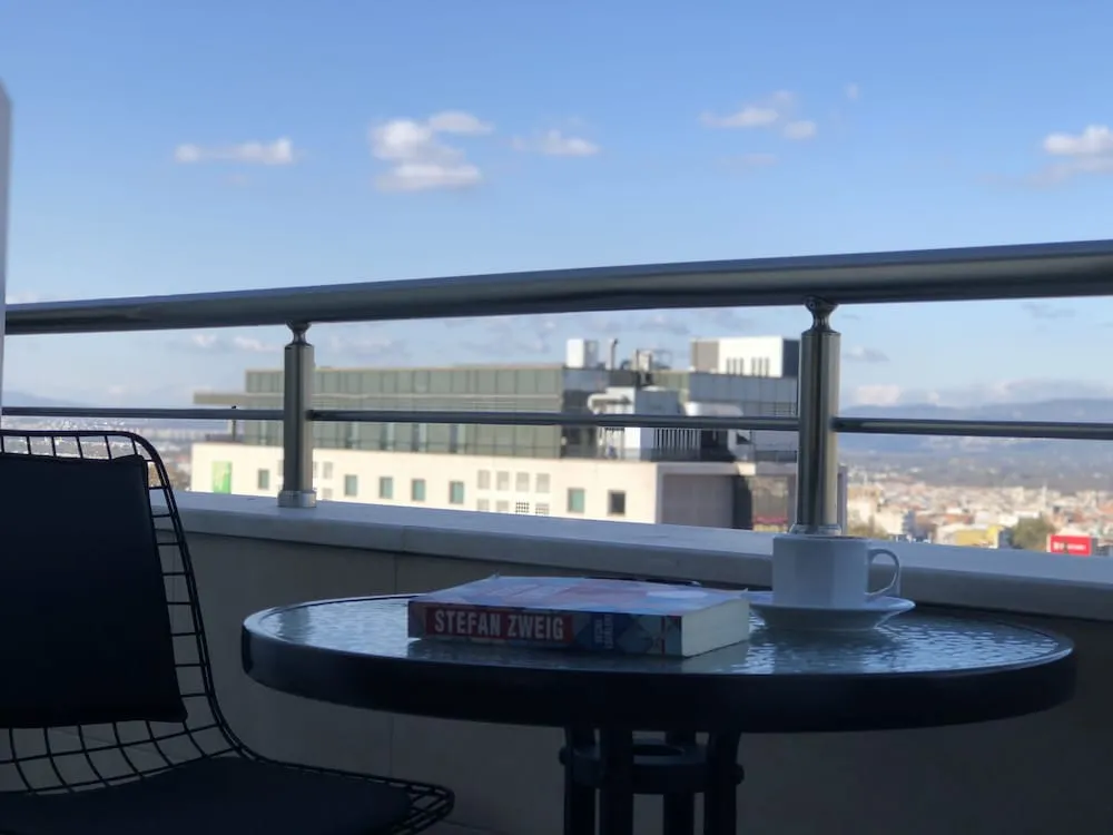 Deluxe Üç Kişilik Oda