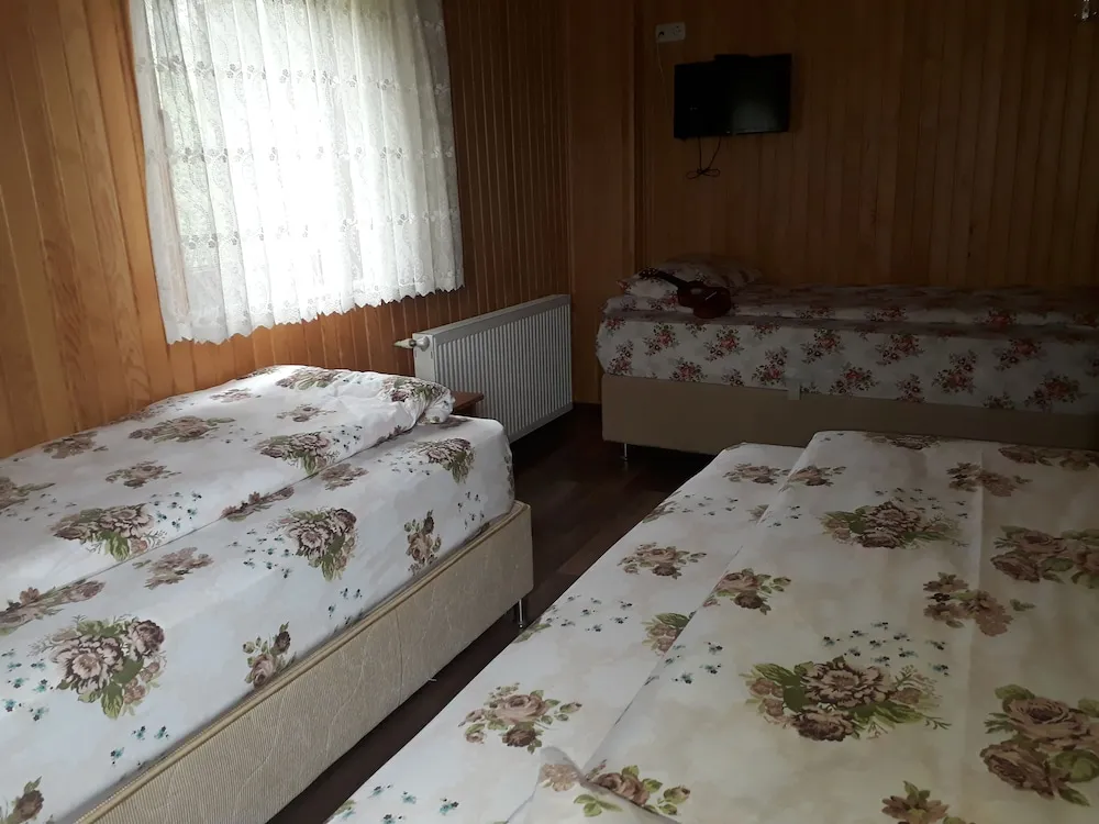 Üç Kişilik Oda