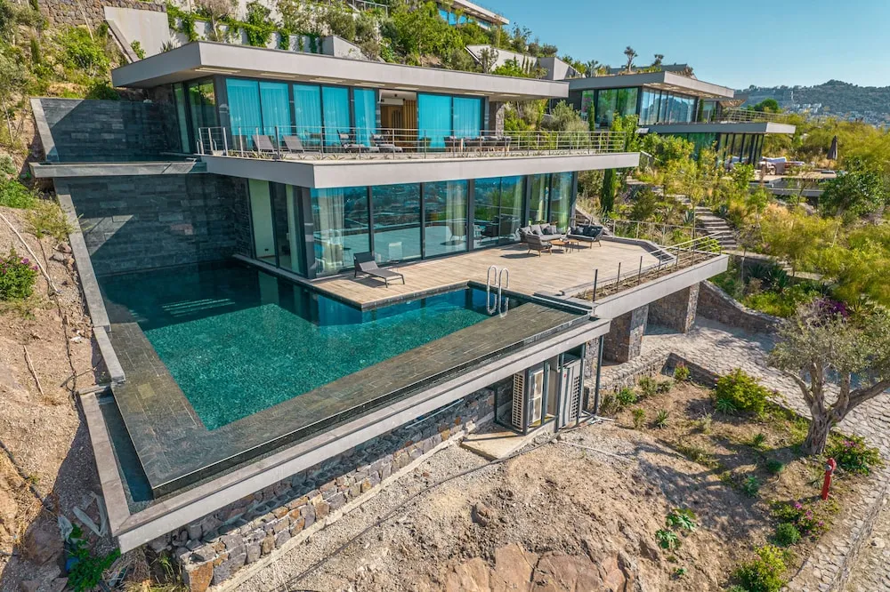 3+1 Villa Residence with Large  Private Pool