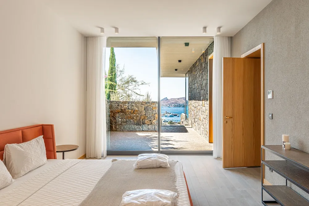 3+1 Villa Residence with Large  Private Pool