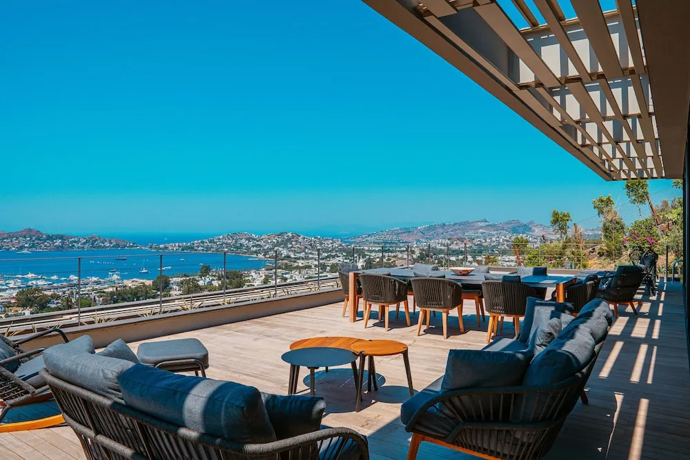 4+1 Villa Residence with Private Pool
