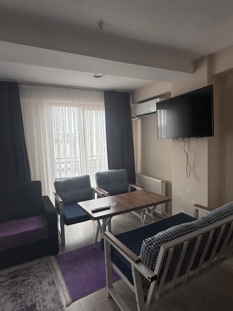 Deluxe Oda, 1 En Büyük (King) Boy Yatak