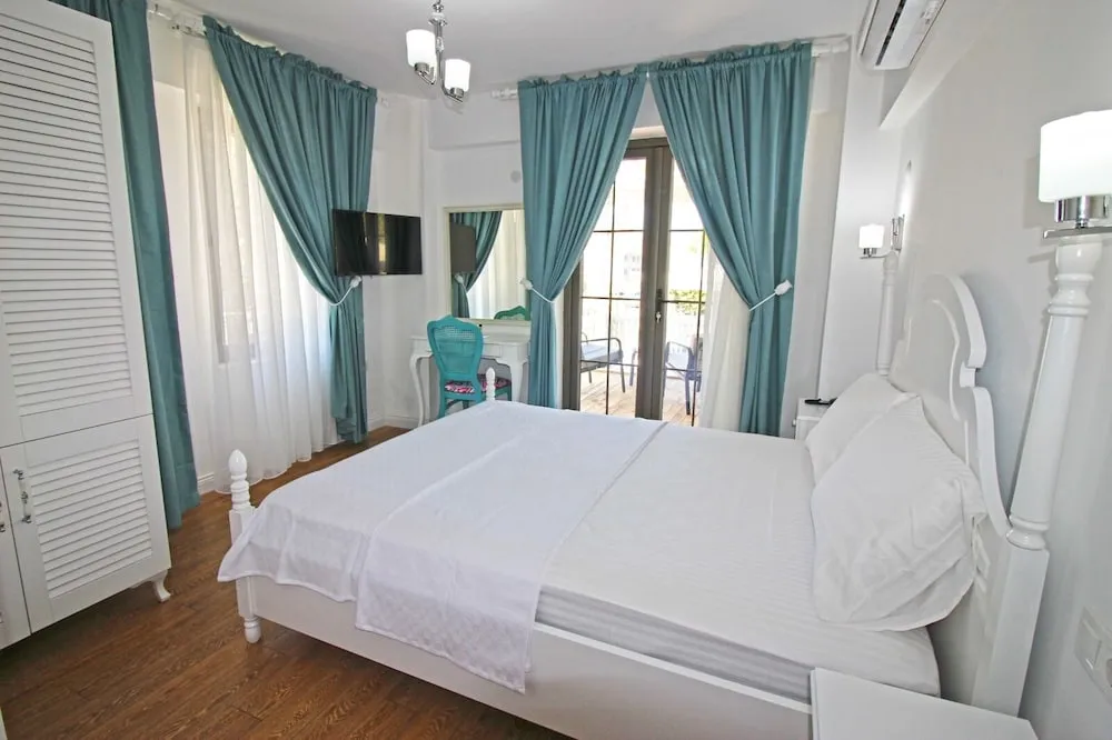 Deluxe Tek Büyük Yataklı Oda, Veranda