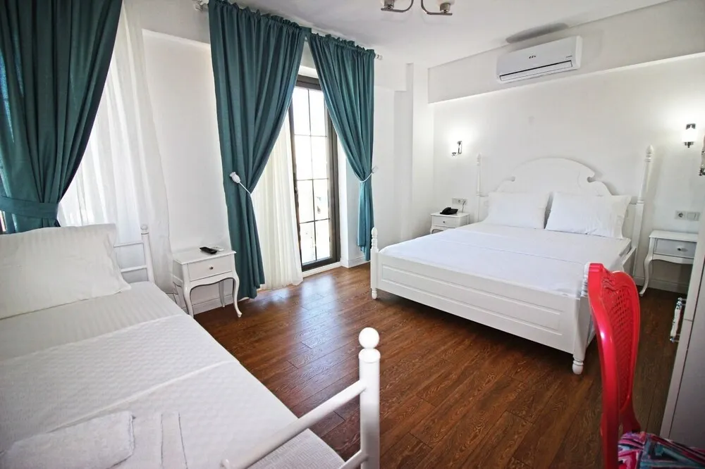 Deluxe Üç Kişilik Oda, Balkon