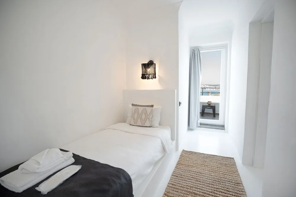 Deluxe Üç Kişilik Oda