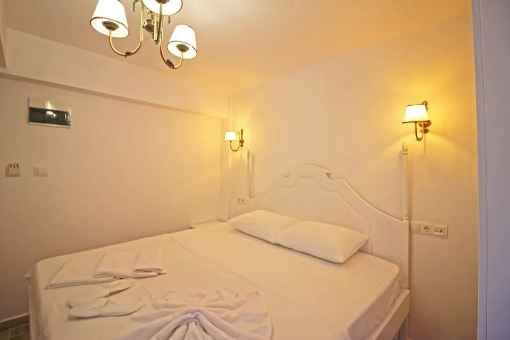 Economy Tek Büyük Yataklı Oda (Basement)