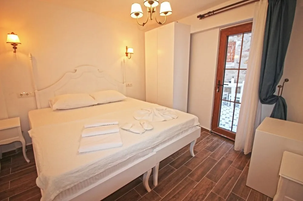Economy Tek Büyük Yataklı Oda (Basement)