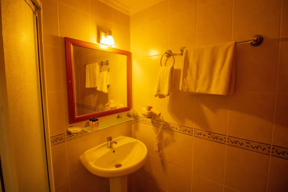 Standard Üç Kişilik Oda