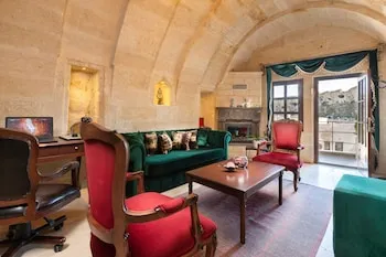 Elysion Cave Suites