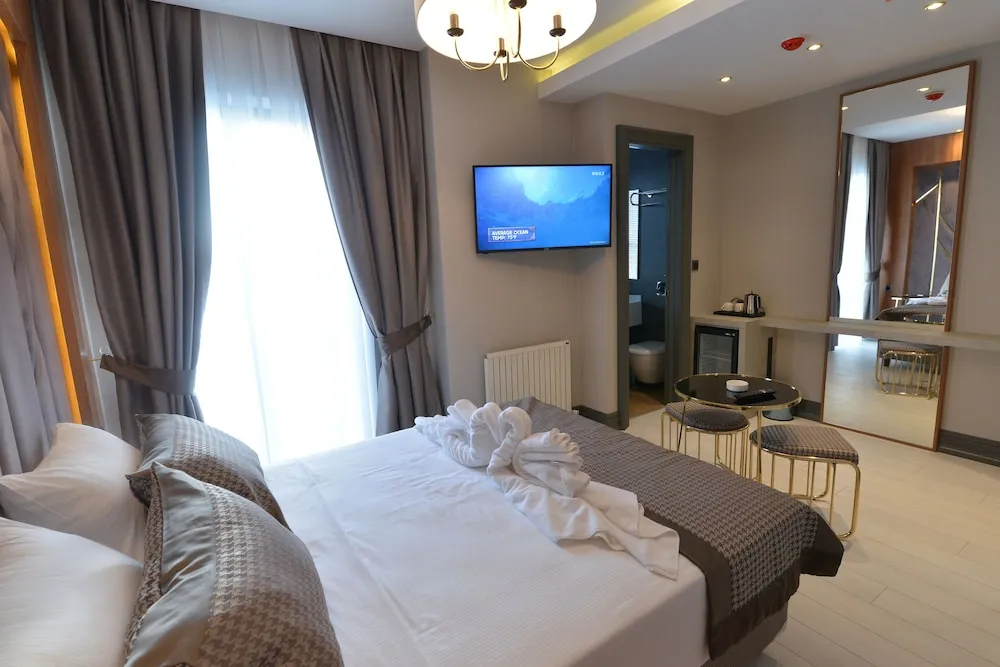 Deluxe Tek Büyük Yataklı Oda