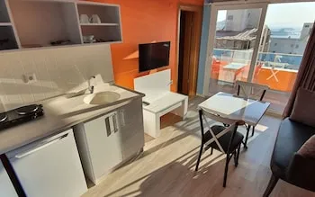 Dolly Apartments