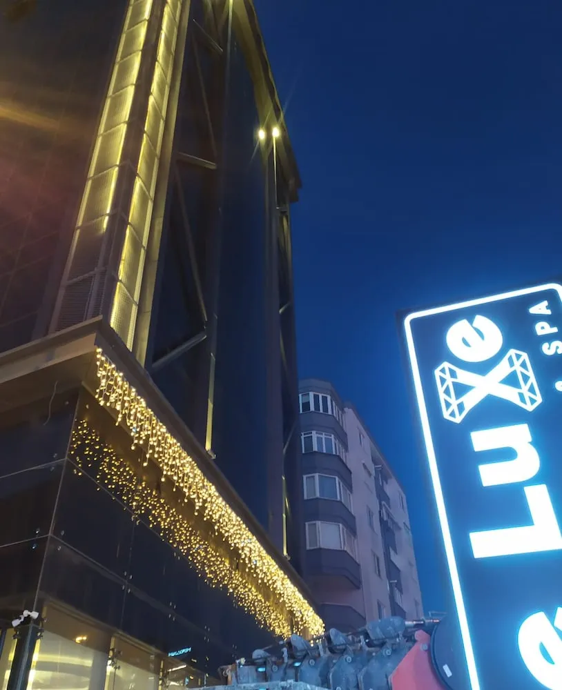 Le Luxe Suites Hotel & SPA