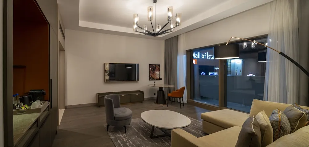 King One Bedroom Suite with Terrace