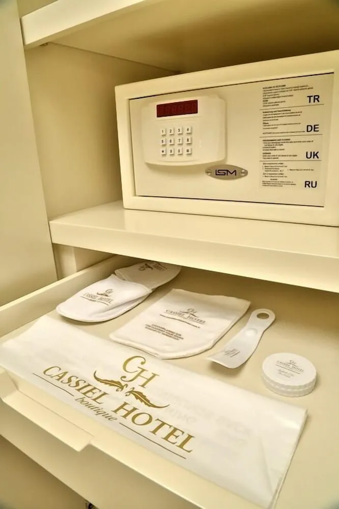 Grand Deluxe Single Room