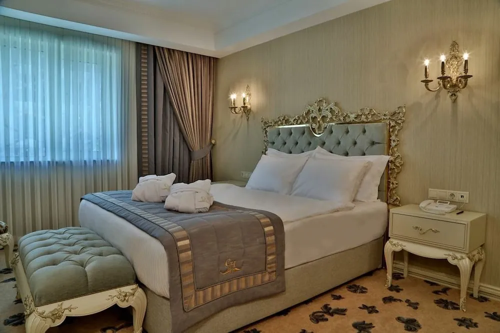Grand Deluxe Double or Twin Room