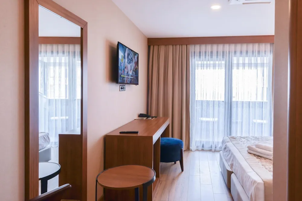 Deluxe Tek Büyük Yataklı Oda, Sigara İçilebilir