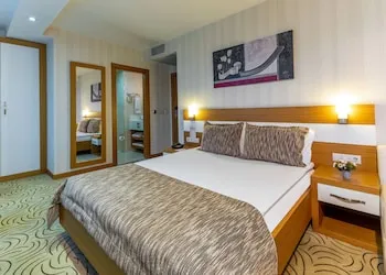 Dies Hotel