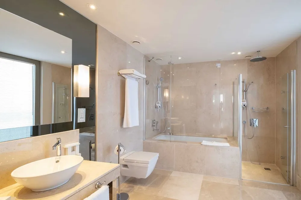 Park Prestige Suites Two Bedroom Apartment City View