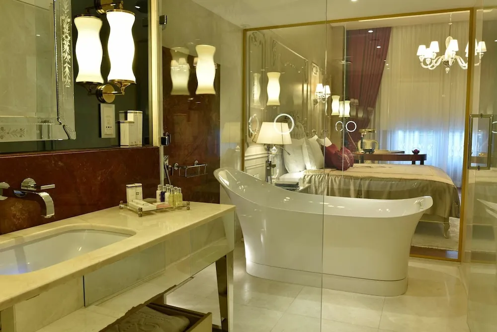 Deluxe Room with City View